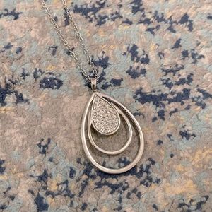 Long necklace with teardrop pendant